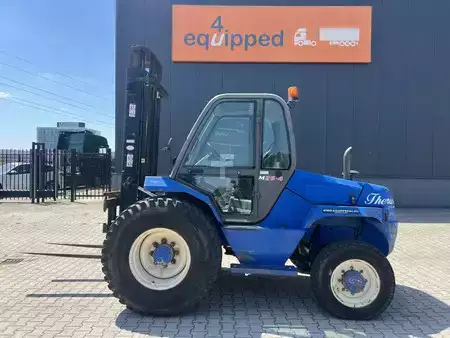 Chariots élévateurs tout terrain 2000  Manitou M26-4 rough terrain forklift YOM 06/2000 4x4, CE-marked (motor needs some Love&Care) (8)