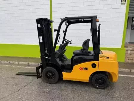 Dízel targoncák 2020  MB Forklift 2500 (1)