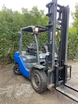 Diesel gaffeltruck 2017  Toyota Tonero 30 06-8FD30F (2)