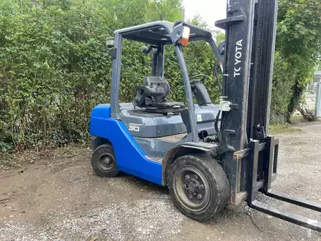Diesel gaffeltruck 2017  Toyota Tonero 30 06-8FD30F (3)