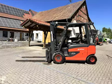 Elektro 4 Rad 2023  Linde E40/600 Elektro Stapler Gabelstapler Bj 11/2023 - BH 404 (2)