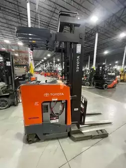 Reach Trucks 2019  Toyota 9BRU23 (1)