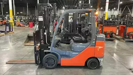 Propane Forklifts 2020  Toyota 8FGCU30 (1)