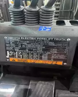 Montacargas Eléctrico (4 ruedas) 2021  Toyota 7FBCU45 (2)