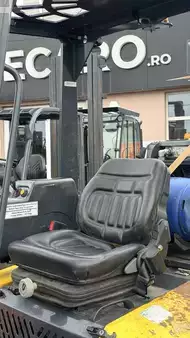 Carrelli elevatori a gas naturale  Aisle Master C20S (6)