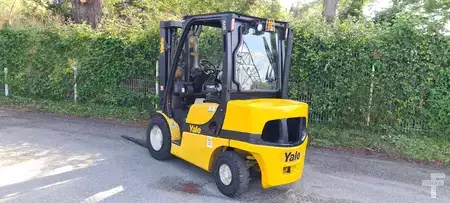 Carrelli elevatori diesel  Yale GPD-30-VXE-2195 (2)