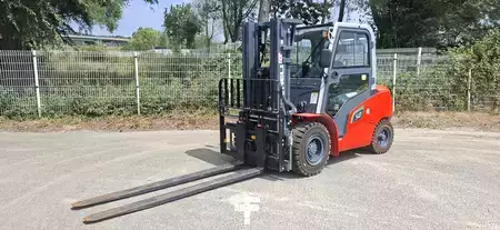 Eléctrica de 4 ruedas  Heli CPD50-G2A11LI (1)
