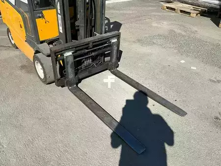Empilhador diesel 2002  Jungheinrich EFG-Vac 16 (11)