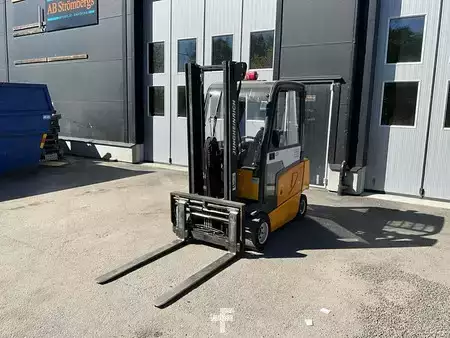 Empilhador diesel 2002  Jungheinrich EFG-Vac 16 (33)