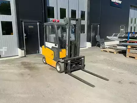 Empilhador diesel 2002  Jungheinrich EFG-Vac 16 (35)