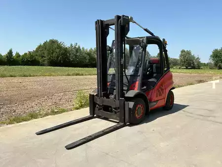 LPG heftrucks 2015  Linde H40 EVO (1)