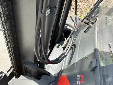 LPG heftrucks 2015  Linde H40 EVO (13)