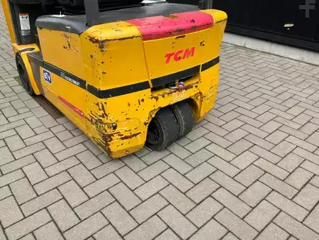 4-wiel elektrische heftrucks 2013  TCM FTB20-7 (5)