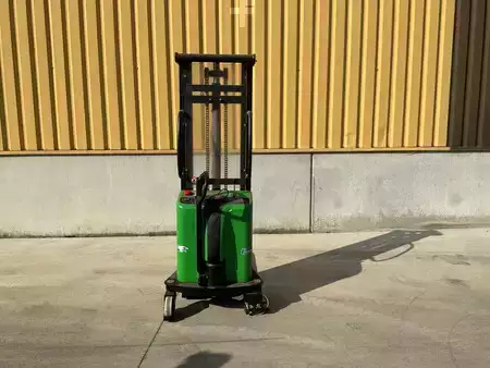 Hochhubwagen 2013  Falconlift Idol 1530 (6)