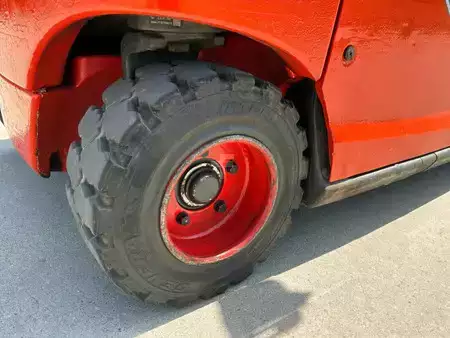 4-wiel elektrische heftrucks 2019  Linde E25-01 (17)
