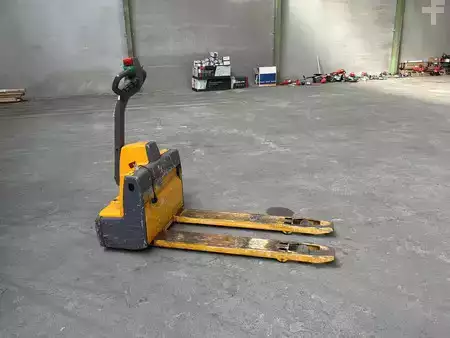 Handpalletwagens 2005  Jungheinrich EME 112 (3)
