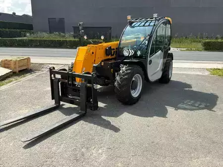 Verreikers (vast) 2023  Dieci Mini Agri 26,6 NLC190 (1)