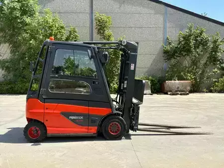 4-wiel elektrische heftrucks 2019  Linde E25-01 (4)