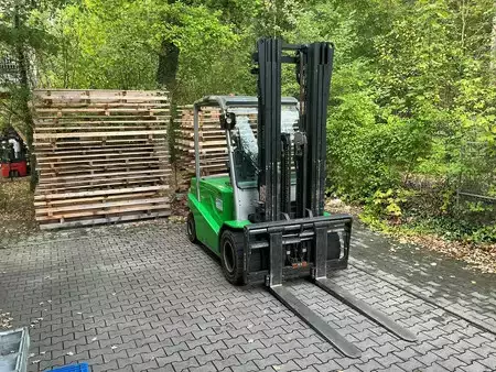 Dieselový VZV 2018  Cesab B650 (2)