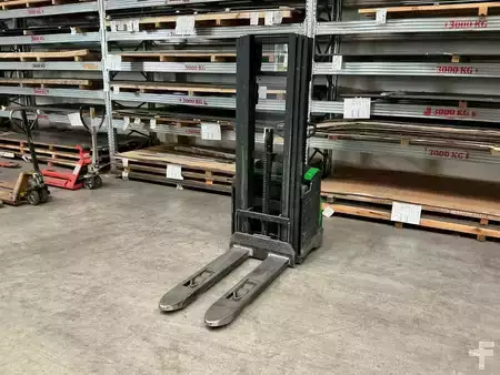 Pallet Stackers 2020  Cesab S 212 (1)