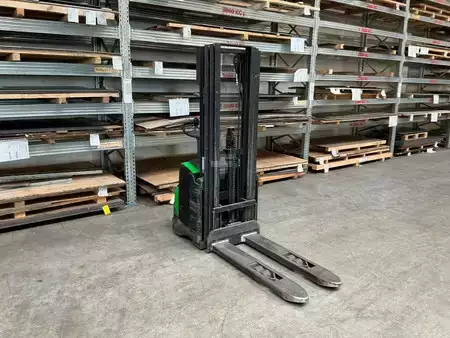 Pallet Stackers 2020  Cesab S 212 (2)