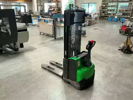 Pallet Stackers 2020  Cesab S 212 (5)