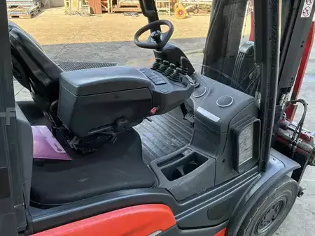 Wózki gazowe 2021  Linde H35T (30)