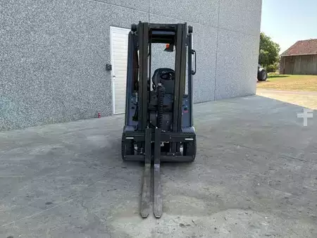 Elektryczne 3-kołowe 2020  Linde E12 Evo (2)