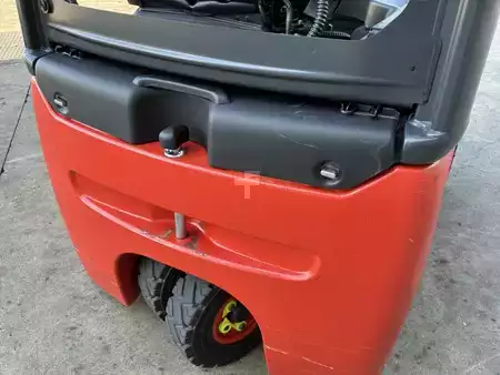 Elektryczne 3-kołowe 2020  Linde E12 Evo (24)