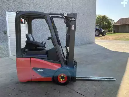 Elektryczne 3-kołowe 2020  Linde E12 Evo (4)
