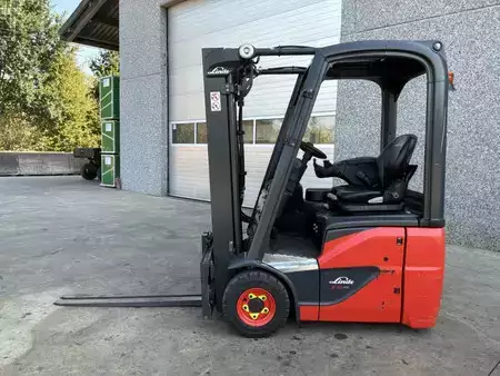 Elektryczne 3-kołowe 2020  Linde E12 Evo (7)