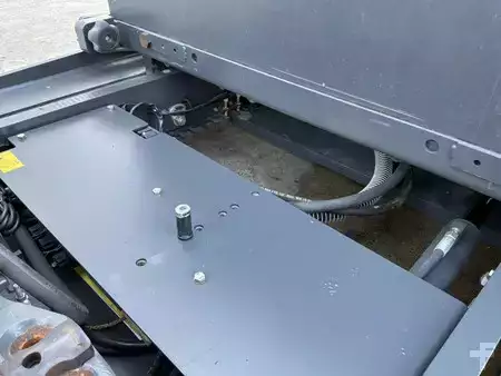Elektryczne 3-kołowe 2021  Linde R14HD-01 (12)