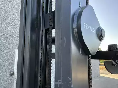 Elektryczne 3-kołowe 2021  Linde R14HD-01 (14)
