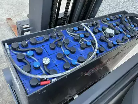 Elektryczne 3-kołowe 2021  Linde R14HD-01 (30)