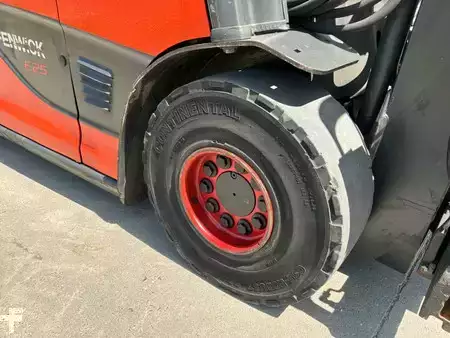 Elektro čtyřkolový VZV 2019  Linde E25-01 (16)