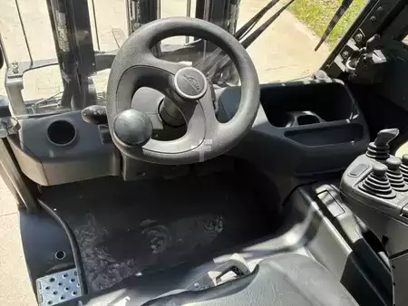 Elektro čtyřkolový VZV 2019  Linde E25-01 (23)