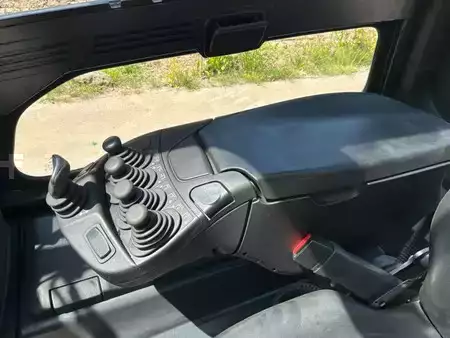Elektro čtyřkolový VZV 2019  Linde E25-01 (27)