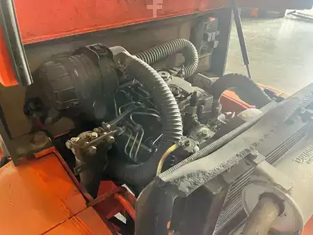 Dieselstapler - Mast Explorer H15D 4WD (18)