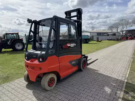 Elektromos 4 kerekű 2017  Linde E50HL-01 (3)