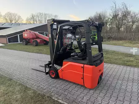 Elektro 3 Rad 2014  Linde E16 Triplex 5900 Std (2)