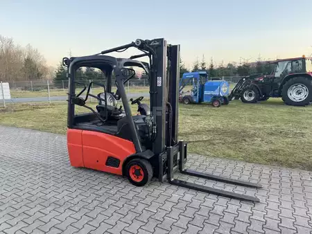 Elektro 3 Rad 2014  Linde E16 Triplex 5900 Std (4)