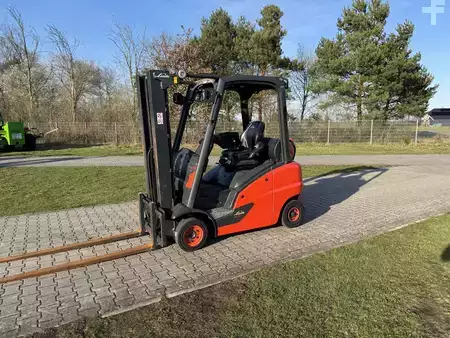 Treibgasstapler 2016  Linde H16T-01 EVO Triplex (1)