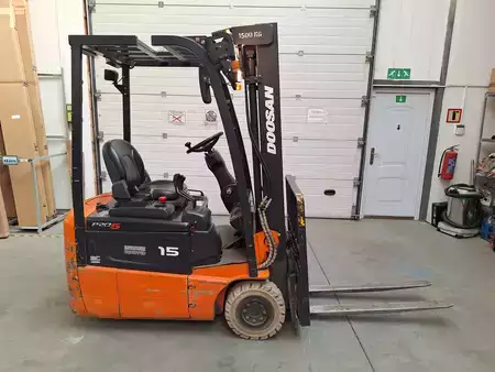 3-wiel elektrische heftrucks 2011  Doosan B 15 (2)