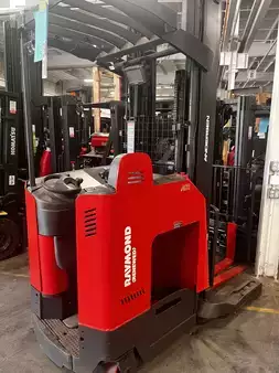 Montacargas Retráctil  Raymond 750-R45TT (1)