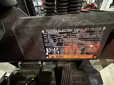 4-Wheel Electric 2020  Toyota 7FBCU55 (1)