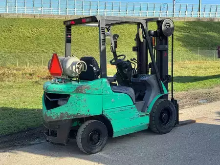 Carretilla elevadora diésel 2006  Mitsubishi Triplo Freelift FG25N (4)