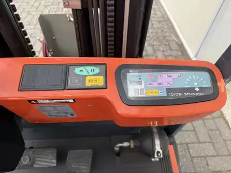 Elektro tříkolové VZV 2008  Toyota 7FBEST15 (20)