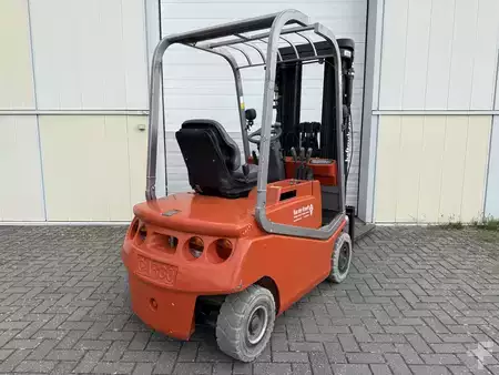 Chariots électriques à 4 roues 2005  BT C4E150 (8)