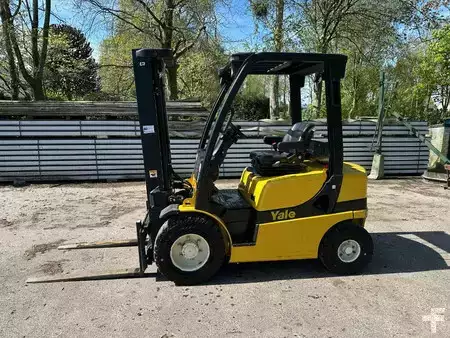 Wózki widłowe diesel 2019  Yale GDP 20 VX (1)