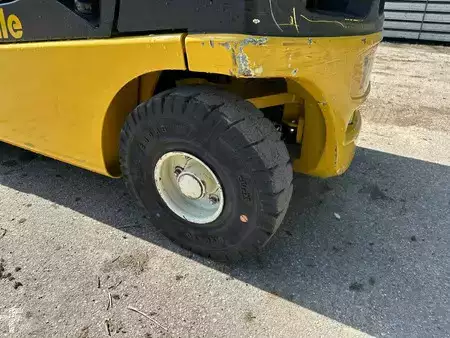 Wózki widłowe diesel 2019  Yale GDP 20 VX (15)